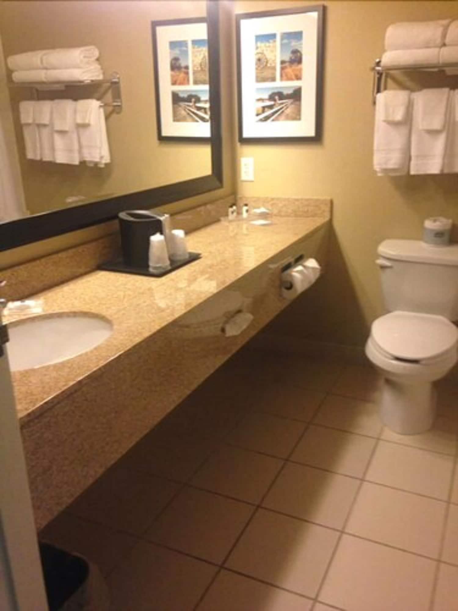 Country Inn & Suites By Radisson, Minot, Nd Exterior foto