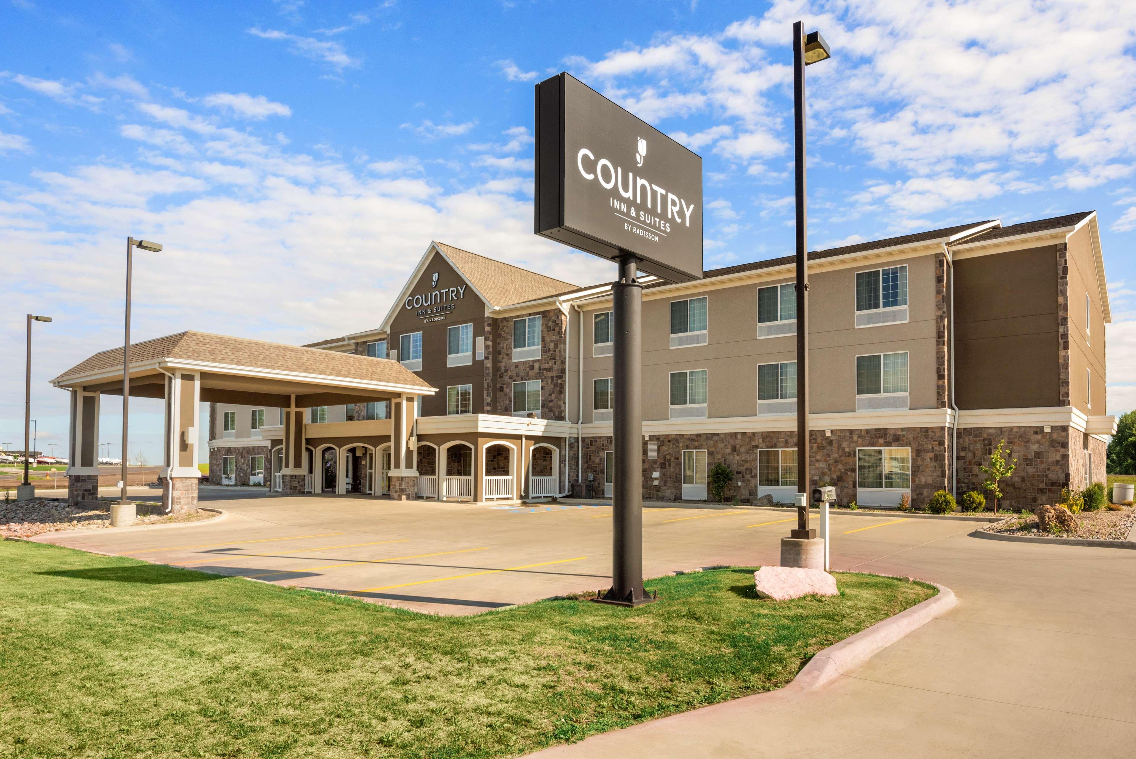 Country Inn & Suites By Radisson, Minot, Nd Exterior foto